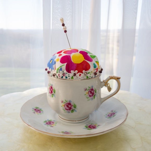 Classic Teacup And Saucer Pincushion Upcycled FTD Teacup And Saucer NWOT - Picture 8 of 15